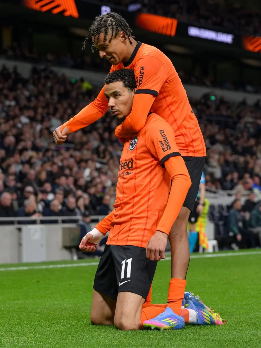 包含清晨成都蓉城造点机会——欧联节点到来,话题不断,年轻球员得到机会的词条 包含清晨成都蓉城造点机会——欧联节点到来,话题不断,年轻球员得到机会的词条